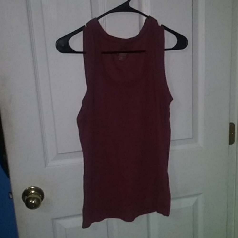 Women's wide shoulder strap tank top